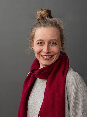 Zoë Holmes